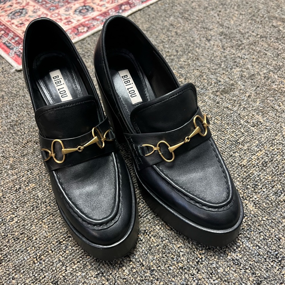 Anthropologie BiBi Lou Black and Gold Platform Snaffle Loafers, EUC Sz 8.5 (39) - Picture 3 of 8